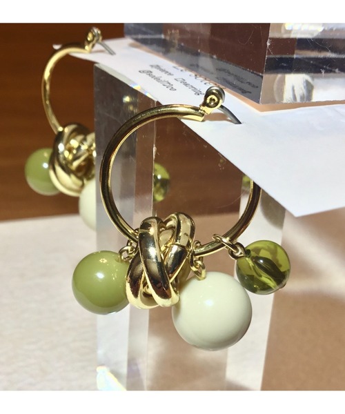 tone（トーン）の「【Le soleil】トリプルリング　たわわに揺れるフープピアス(MA)（ピアス（両耳用）・レディース・ゴールド・FREE）」の2枚目の写真