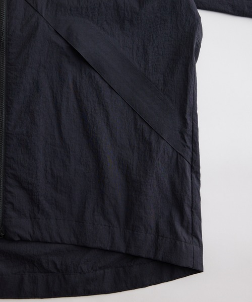 DESCENTE ALLTERRAIN(デサント オルテライン)の「【別注】《DESCENTE ALLTERRAIN 81 / デサント オルテライン 81》31-TYPE WB(ナイロンジャケット・メンズ・ライトグレー/ブラック/ダークグリーン・M/L/XL)」の18枚目の写真