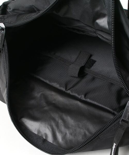 INDISPENSABLE （インディスペンサブル）の「INDISPENSABLE　3WAY TOTEBAG HANGGER ECONYL（トートバッグ・メンズ・ブラック・FREE）」の5枚目の写真