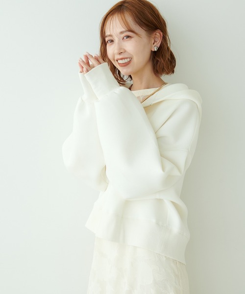 natural couture（ナチュラルクチュール）の「リバイバル/ハーフZIPダンボールショート丈プルパーカー（パーカー・レディース・オフホワイト/ブラック/ベージュ/グレー・FREE）」の2枚目の写真