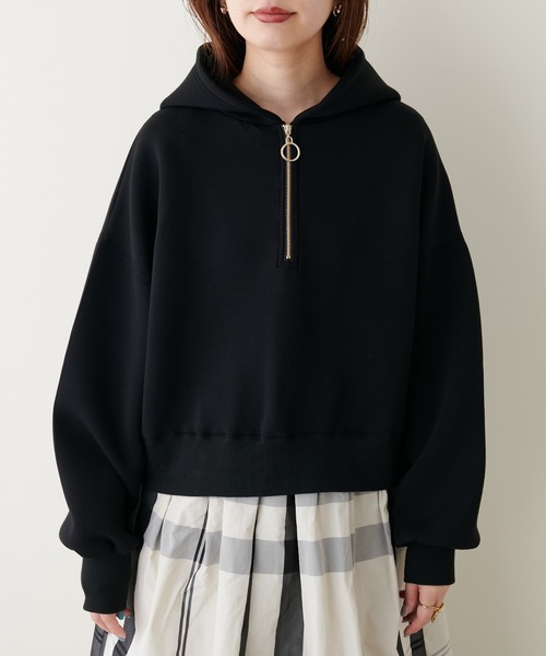 natural couture（ナチュラルクチュール）の「リバイバル/ハーフZIPダンボールショート丈プルパーカー（パーカー・レディース・オフホワイト/ブラック/ベージュ/グレー・FREE）」の15枚目の写真