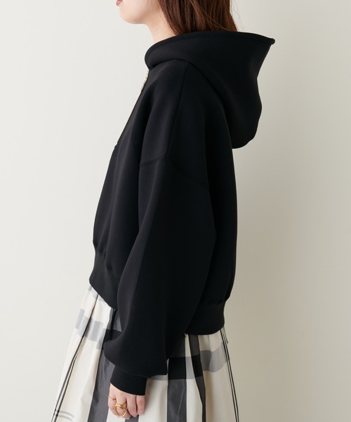 natural couture（ナチュラルクチュール）の「リバイバル/ハーフZIPダンボールショート丈プルパーカー（パーカー・レディース・オフホワイト/ブラック/ベージュ/グレー・FREE）」の21枚目の写真