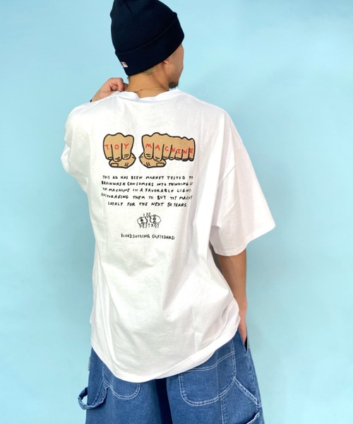 TOY　MACHINE（トイ　マシーン）の「【ムラサキスポーツ別注】TOY MACHINE/トイマシーン オーバーサイズ バックプリントTシャツ/グラフィックT クルーネックTシャツ MTMSDST6（Tシャツ/カットソー・メンズ・ブラック系その他/オレンジ系その他/ホワイト系その他・M/L/XL）」の2枚目の写真