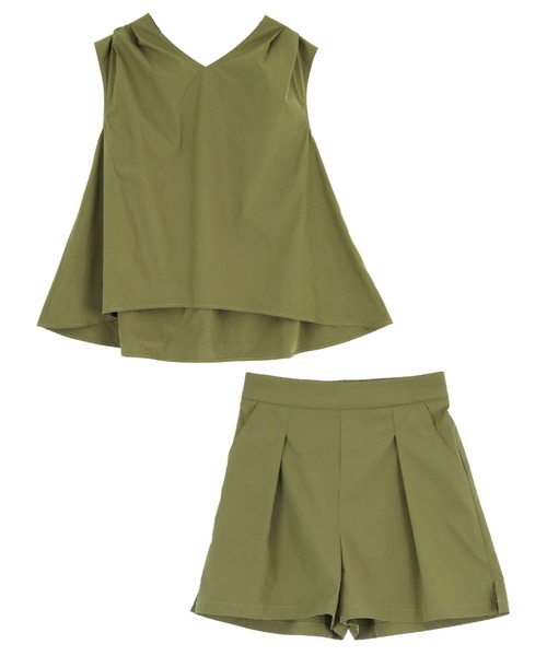 Ｖネックトップス＆ショートパンツラッシュガード