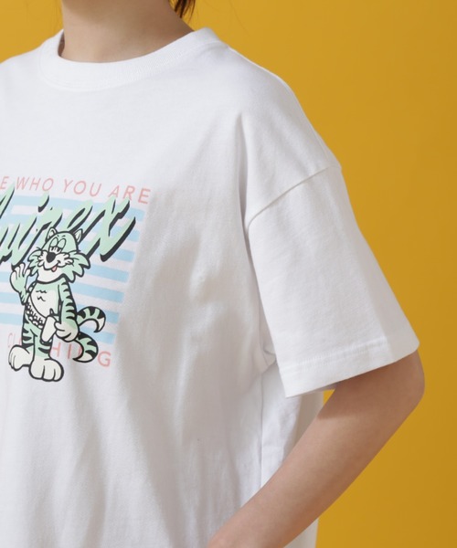 AVIREX(アヴィレックス)の「TOMCAT T-SHIRT/ トムキャットTシャツ(Tシャツ/カットソー・レディース・オフホワイト/ブラック・FREE)」の8枚目の写真