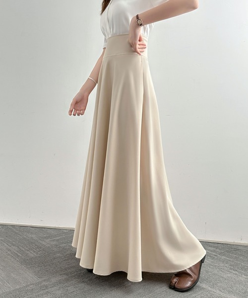 ECLIN(エクラン)の「ハイウエストマキシ丈フレアロングスカート(スカート・レディース・ブラック/ベージュ/グリーン・S/M/L)」の9枚目の写真