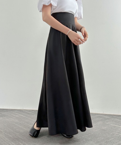 ECLIN(エクラン)の「ハイウエストマキシ丈フレアロングスカート(スカート・レディース・ブラック/ベージュ/グリーン・S/M/L)」の11枚目の写真