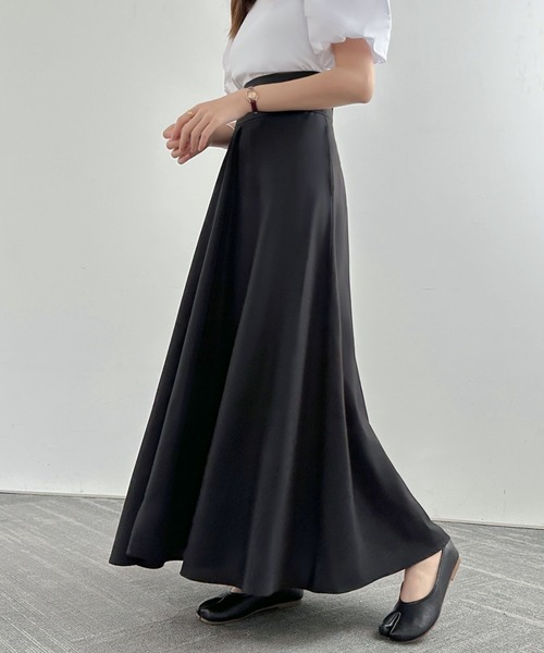 ECLIN(エクラン)の「ハイウエストマキシ丈フレアロングスカート(スカート・レディース・ブラック/ベージュ/グリーン・S/M/L)」の13枚目の写真