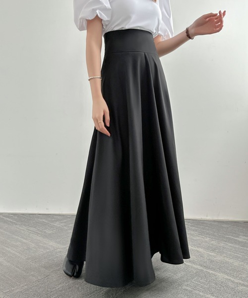 ECLIN(エクラン)の「ハイウエストマキシ丈フレアロングスカート(スカート・レディース・ブラック/ベージュ/グリーン・S/M/L)」の14枚目の写真