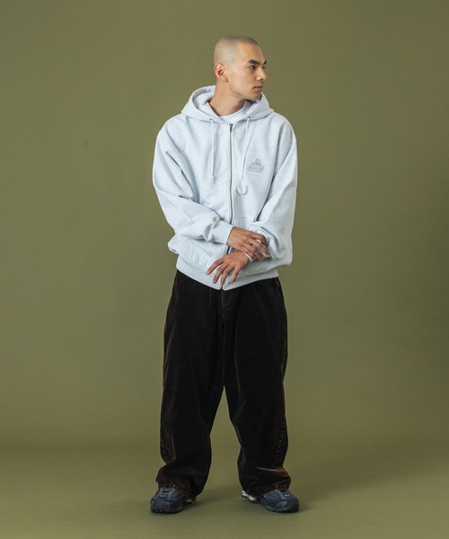 XLARGE（エクストララージ）の「BACKSIDE SLANTED OG ZIP HOODED SWEATSHIRT（パーカー・メンズ・ブラウン/グリーン/ブラック/アッシュ/ネイビー・S/M/XL/L）」の18枚目の写真