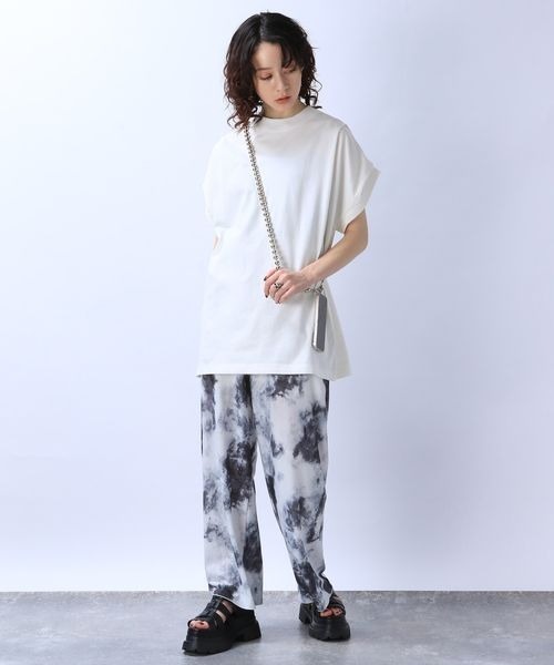 JEANASIS(ジーナシス)の「シャロークルーネックタックスリーブTEE/961739(Tシャツ/カットソー・レディース・ホワイト/ボルドー/スミクロ・FREE)」の4枚目の写真