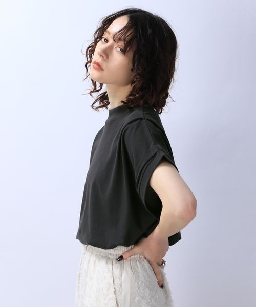 JEANASIS(ジーナシス)の「シャロークルーネックタックスリーブTEE/961739(Tシャツ/カットソー・レディース・ホワイト/ボルドー/スミクロ・FREE)」の11枚目の写真