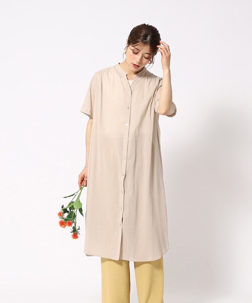 SHOO・LA・RUE(シューラルー)の「◆ふわり軽い コットンシフォン ロングシャツ(シャツ/ブラウス・レディース・ブラック/ライトベージュ/ダークオレンジ/ライトグリーン・04/03/02)」の20枚目の写真