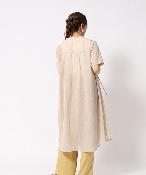 SHOO・LA・RUE(シューラルー)の「◆ふわり軽い コットンシフォン ロングシャツ(シャツ/ブラウス・レディース・ブラック/ライトベージュ/ダークオレンジ/ライトグリーン・04/03/02)」の22枚目の写真