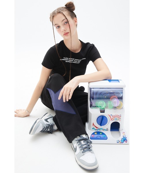 LUVISTRUE(ラヴイズトゥルー)の「A'GEM/9 × .kom『LUV IS TRUE/ラブ イズ トゥルー』 LETTERING TEE/レタリング グラフィック 半袖Tシャツ カットソー(Tシャツ/カットソー・レディース・ピンク/ブラック/ブルー・FREE)」の20枚目の写真