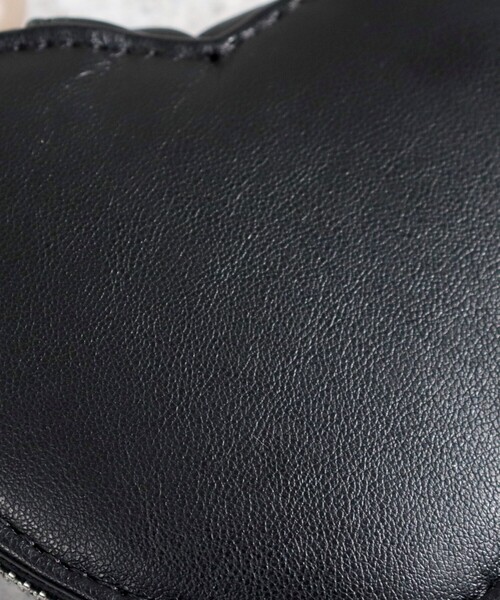 fredy emue（フレディエミュ）の「ハートポーチストラップ（ポーチ・レディース・ピンク/ブラック/グリーン/ブラック系その他3・FREE）」の16枚目の写真