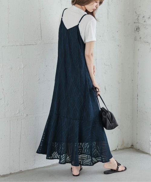 La-gemme(ラジェム)の「マーメイドキャミワンピース(ワンピース・レディース・クリーム/ブラック/ネイビー・フリー)」の11枚目の写真