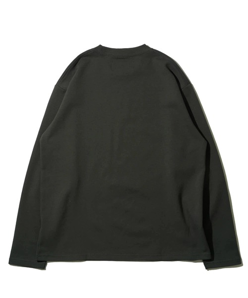 UNIVERSAL OVERALL(ユニバーサルオーバーオール)の「【UNIVERSAL OVERALL】別注 リラックスフィット 刺繍 ポンチロングスリーブTシャツ(Tシャツ/カットソー・メンズ・ホワイト/ブラック/チャコールグレー/オートミール/杢グレー/カーキ・MEDIUM/LARGE/X-LARGE)」の9枚目の写真