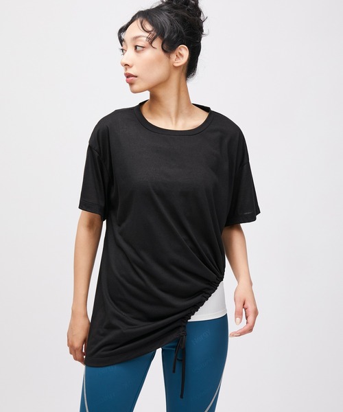 NERGY（ナージー）の「【セットアイテム】【UV & 吸水速乾】タンクレイヤード シャーリングTシャツ（アンサンブル・レディース・レンガ/グリーン/ブラック・FREE）」の4枚目の写真