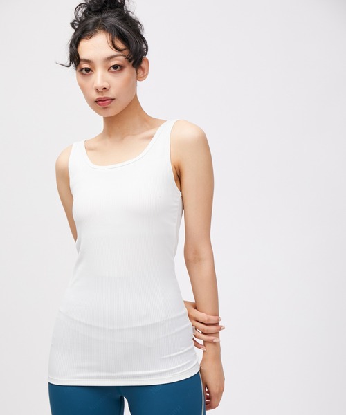 NERGY（ナージー）の「【セットアイテム】【UV & 吸水速乾】タンクレイヤード シャーリングTシャツ（アンサンブル・レディース・レンガ/グリーン/ブラック・FREE）」の6枚目の写真