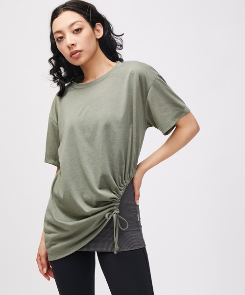 NERGY（ナージー）の「【セットアイテム】【UV & 吸水速乾】タンクレイヤード シャーリングTシャツ（アンサンブル・レディース・レンガ/グリーン/ブラック・FREE）」の7枚目の写真