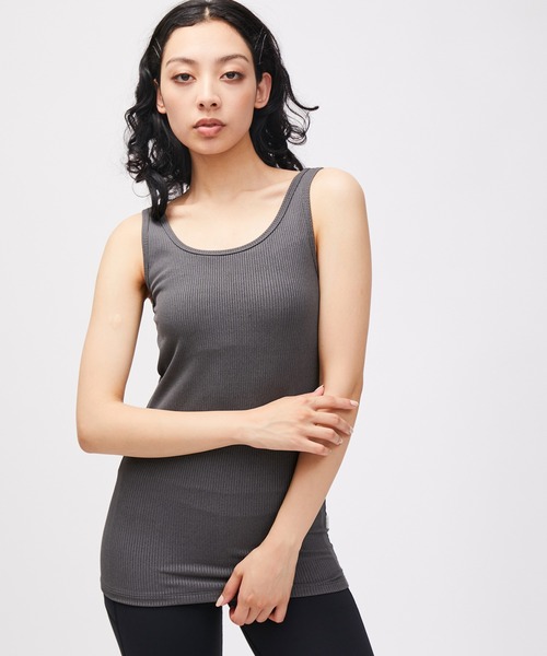 NERGY（ナージー）の「【セットアイテム】【UV & 吸水速乾】タンクレイヤード シャーリングTシャツ（アンサンブル・レディース・レンガ/グリーン/ブラック・FREE）」の9枚目の写真