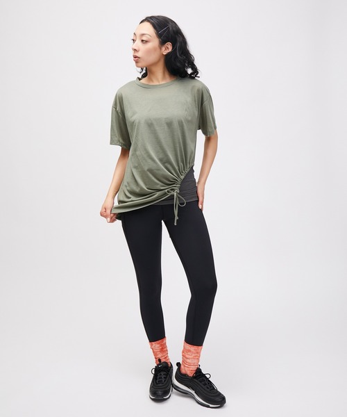 NERGY（ナージー）の「【セットアイテム】【UV & 吸水速乾】タンクレイヤード シャーリングTシャツ（アンサンブル・レディース・レンガ/グリーン/ブラック・FREE）」の14枚目の写真