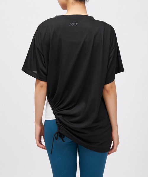 NERGY（ナージー）の「【セットアイテム】【UV & 吸水速乾】タンクレイヤード シャーリングTシャツ（アンサンブル・レディース・レンガ/グリーン/ブラック・FREE）」の22枚目の写真