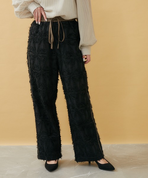 LUGIVA(ルギヴァ)の「LUGIVa カットジャガードパンツ(その他パンツ・レディース・ホワイト/ブラック・FREE)」の8枚目の写真