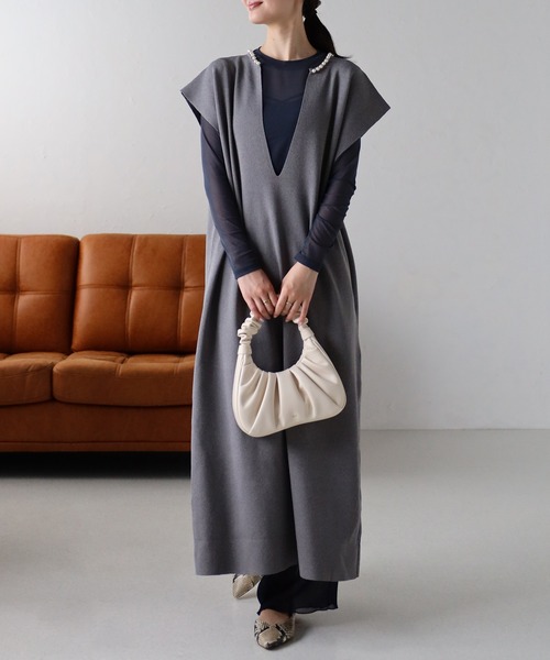 sakishimatokyo(サキシマトーキョー)の「パールボタンキーネックワンピース(ワンピース・レディース・ベージュ/ブラック/グレー/アイボリー・FREE)」の18枚目の写真
