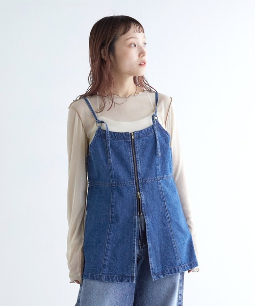w closet(ダブルクローゼット)の「デニムキャミワンピース(チュニック・レディース・ブルー/ブラック・FREE)」の12枚目の写真