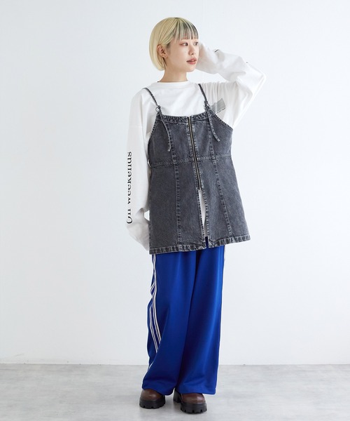 w closet(ダブルクローゼット)の「デニムキャミワンピース(チュニック・レディース・ブルー/ブラック・FREE)」の13枚目の写真