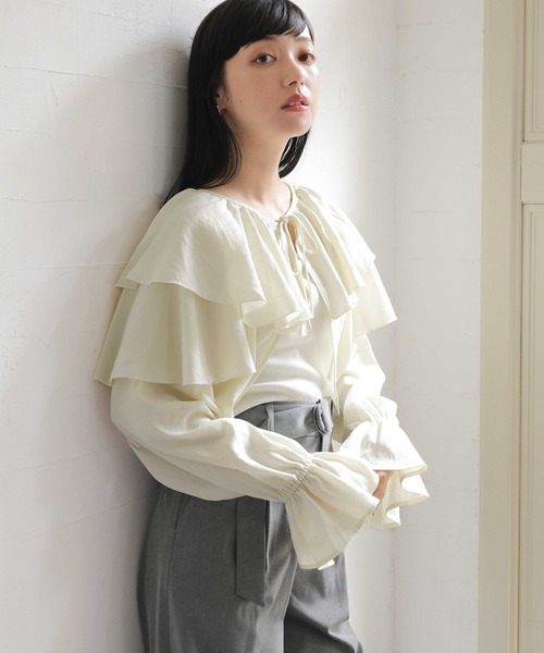 LOWRYS FARM（ローリーズファーム）の「フリルショートボレロＬＳ  975964（カーディガン/ボレロ・レディース・ホワイト/ブラック/オレンジ・FREE）」の4枚目の写真