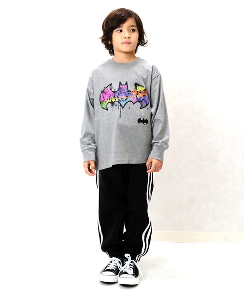ZI-ON(ジーオン)の「BATMAN バットマン ロゴロンT(Tシャツ/カットソー・キッズ・杢グレー/ネイビー/ベージュ/ブラック/オレンジ/オフホワイト/ネイビー系/ブラック系その他・150cm/140cm/160cm/130cm/110cm/120cm)」の15枚目の写真