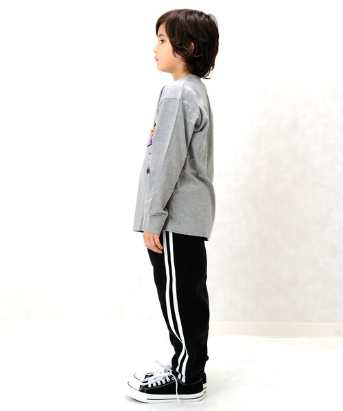 ZI-ON(ジーオン)の「BATMAN バットマン ロゴロンT(Tシャツ/カットソー・キッズ・杢グレー/ネイビー/ベージュ/ブラック/オレンジ/オフホワイト/ネイビー系/ブラック系その他・150cm/140cm/160cm/130cm/110cm/120cm)」の14枚目の写真