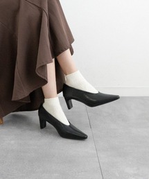 ロングノーズセットバックヒールパンプス