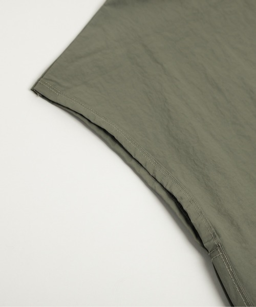 La-gemme（ラジェム）の「フード付きナイロンベスト（ベスト・レディース・カーキ/グレイッシュベージュ/チャコール/ブラック・フリー）」の19枚目の写真