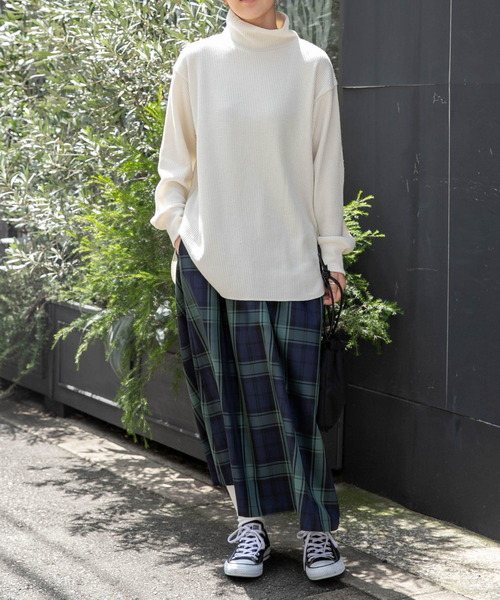 FORK&SPOON(フォークアンドスプーン)の「FORK&SPOON 起毛ワッフルタートルプルオーバー(Tシャツ/カットソー・レディース・ベージュ/オフホワイト/チャコールグレー・1)」の9枚目の写真