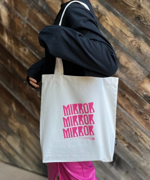 mi via loca(ミヴィアロカ)の「RECYCLED SOFT FABRIC MIRRORロゴ トートバッグ(トートバッグ・レディース・ホワイト系その他/アイボリー/ブラック/レッド・FREE)」の7枚目の写真