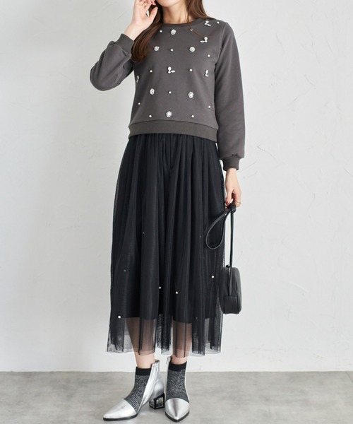 tocco closet(トッコ クローゼット)の「【ZOZO限定カラー】ビジュー付き裏毛プルオーバー(スウェット・レディース・チャコールグレー/グレー/クリーム・M)」の16枚目の写真
