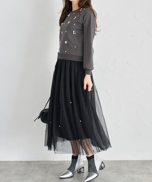 tocco closet(トッコ クローゼット)の「【ZOZO限定カラー】ビジュー付き裏毛プルオーバー(スウェット・レディース・チャコールグレー/グレー/クリーム・M)」の19枚目の写真