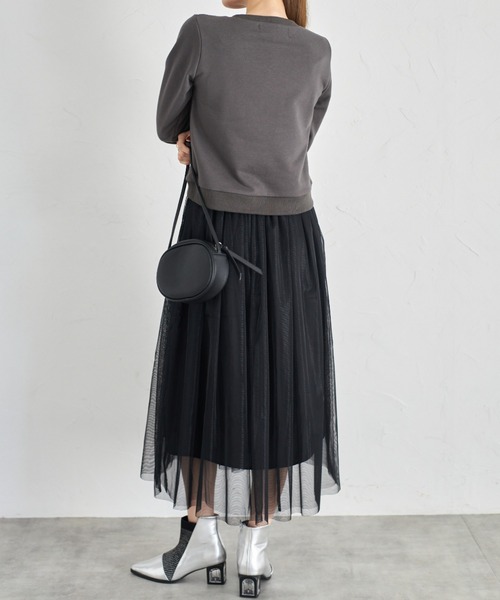 tocco closet(トッコ クローゼット)の「【ZOZO限定カラー】ビジュー付き裏毛プルオーバー(スウェット・レディース・チャコールグレー/グレー/クリーム・M)」の21枚目の写真