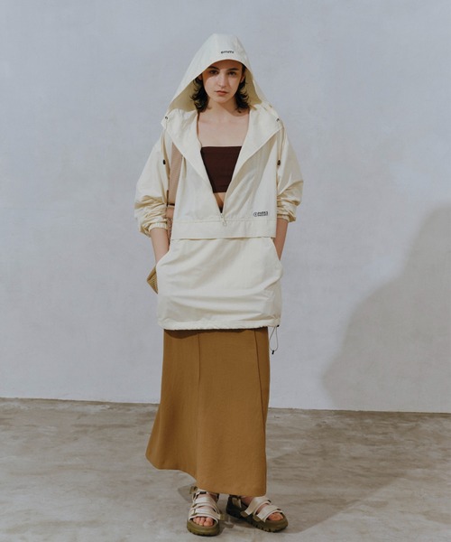 emmi（エミ）の「【emmi atelier】サントーニインナーベアトップ（チューブトップ・レディース・ホワイト/ブラウン/ブラック・FREE）」の13枚目の写真