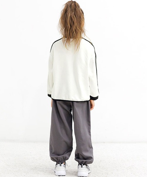 Bee des Bee（ビーデスビー）の「ハーフジップ プルオーバー（スウェット・キッズ・ブラック/杢グレー/ホワイト/ピンク/ブルー/ライラック/ベージュ/ブルー系その他・110cm/120cm/130cm/140cm/150cm/100cm）」の10枚目の写真