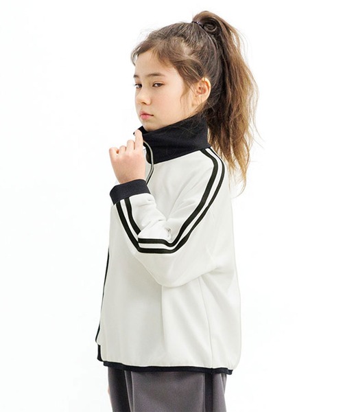 Bee des Bee（ビーデスビー）の「ハーフジップ プルオーバー（スウェット・キッズ・ブラック/杢グレー/ホワイト/ピンク/ブルー/ライラック/ベージュ/ブルー系その他・110cm/120cm/130cm/140cm/150cm/100cm）」の13枚目の写真