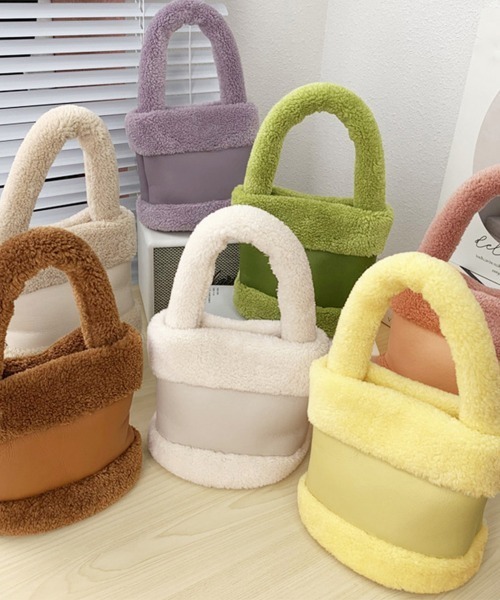 Miniministore(ミニミニストア)の「ファーバケツバッグ エコファーバッグ秋冬(ハンドバッグ・レディース・サーモンピンク/ベージュ/ブラウン/イエロー/グリーン/ラベンダー/アイボリー・フリー)」の8枚目の写真