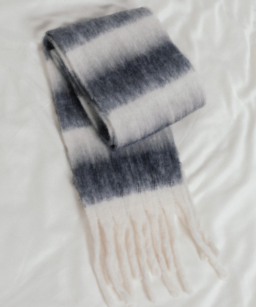 whim(ウィム)の「【NEW】Chiffon border muffler(マフラー・レディース・グレー/ホワイト×ピンク/グレー×ピンク・FREE)」の6枚目の写真