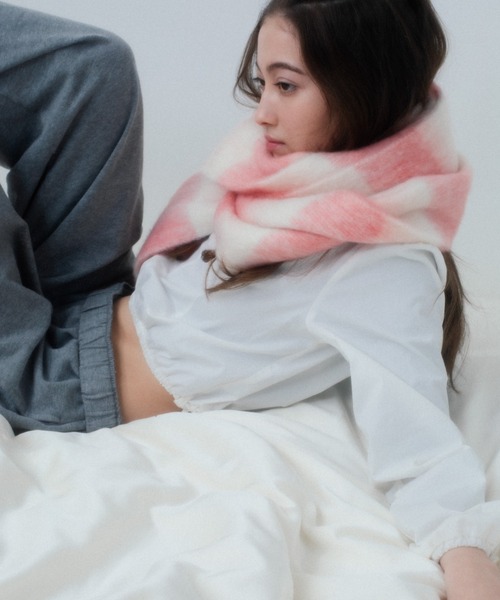 whim(ウィム)の「【NEW】Chiffon border muffler(マフラー・レディース・グレー/ホワイト×ピンク/グレー×ピンク・FREE)」の10枚目の写真