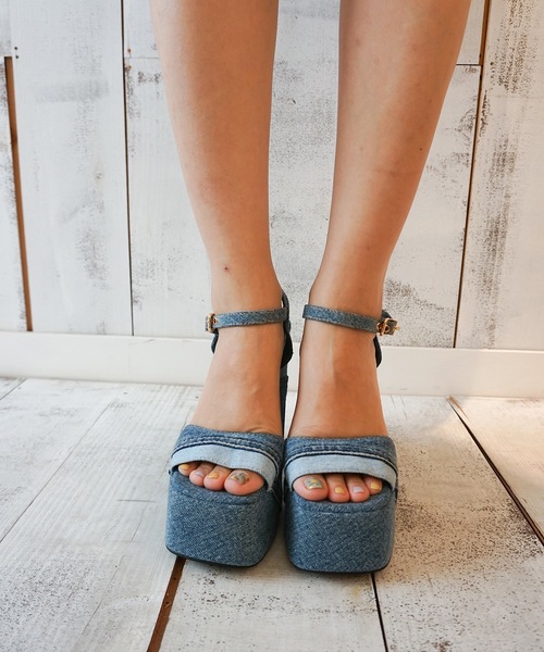 Jeffrey Campbell（ジェフリーキャンベル）の「厚底デニムサンダル（サンダル・レディース・ブルー・38/36/35/37）」の19枚目の写真