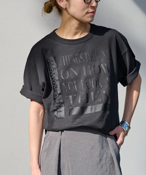 FRAMeWORK(フレームワーク)の「PRINT TEE(Tシャツ/カットソー・レディース・チャコールグレー/ベージュ/ホワイト・FREE)」の7枚目の写真